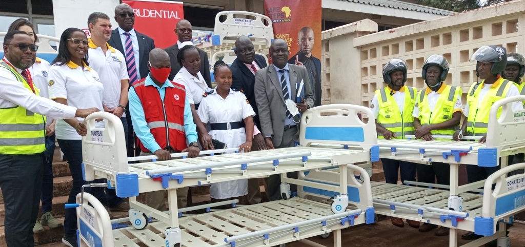 Mulago casualty ward receives wheeler beds from Prudential Uganda, Redcross