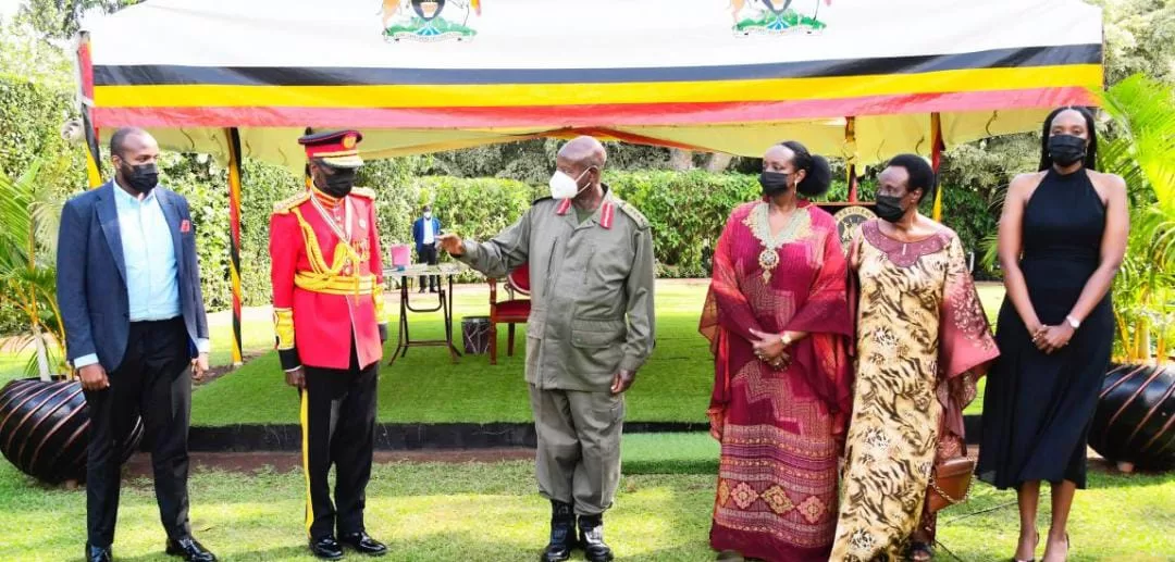 Museveni cautions UPDF officers against misusing retirement package