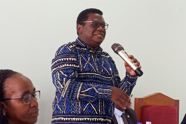 Mao Hints at Opposition Figures Serving in Next Government